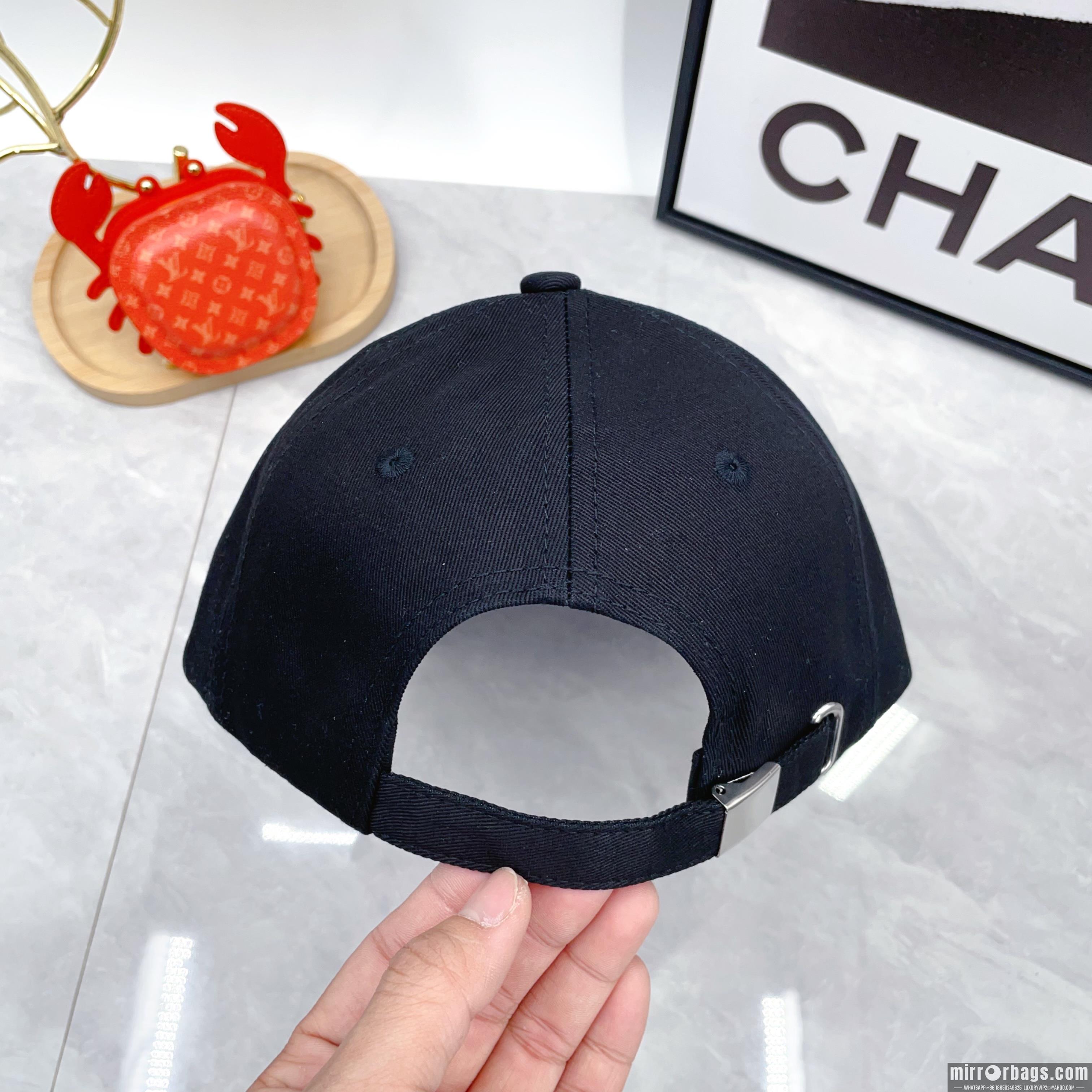 Replica LV Hat dx04