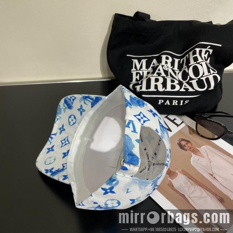 Replica LV cap 042804