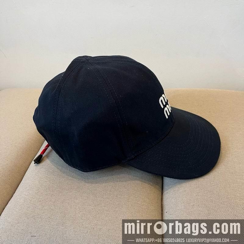 Replica Miumiu Cap dx32