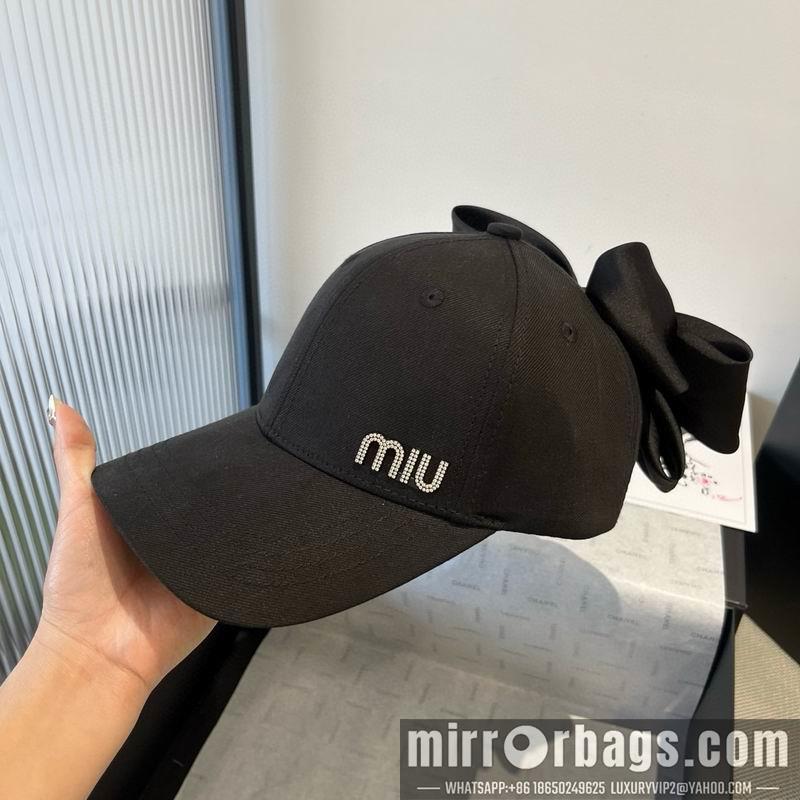 Replica Miumiu cap dx06