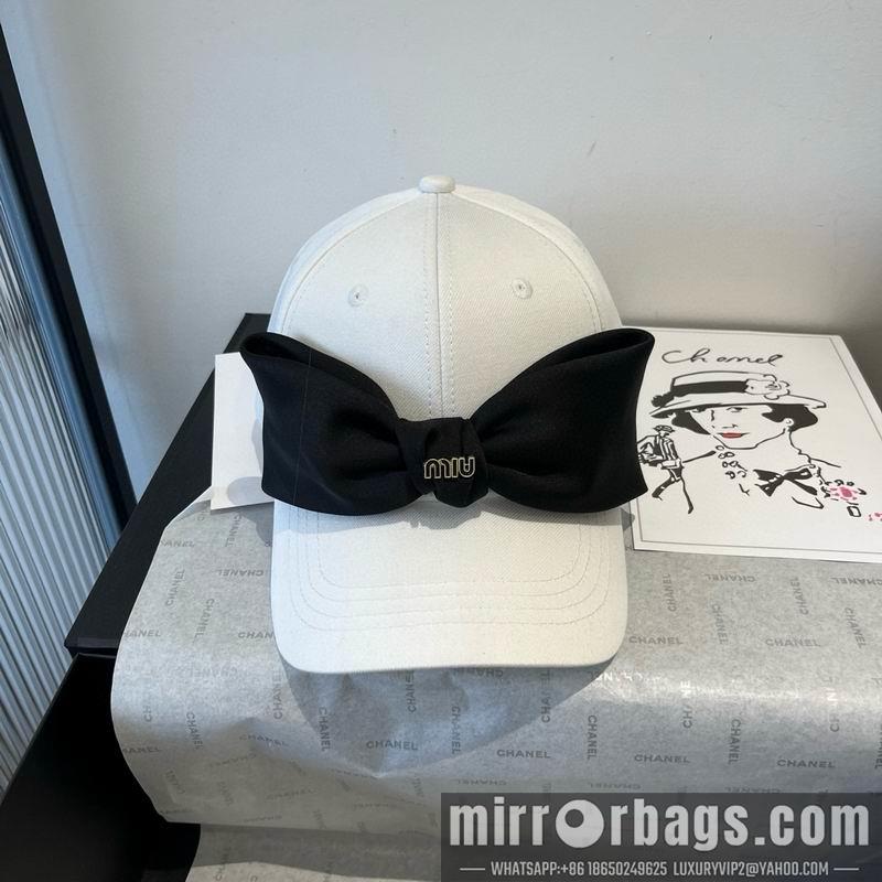 Replica Miumiu cap dx05