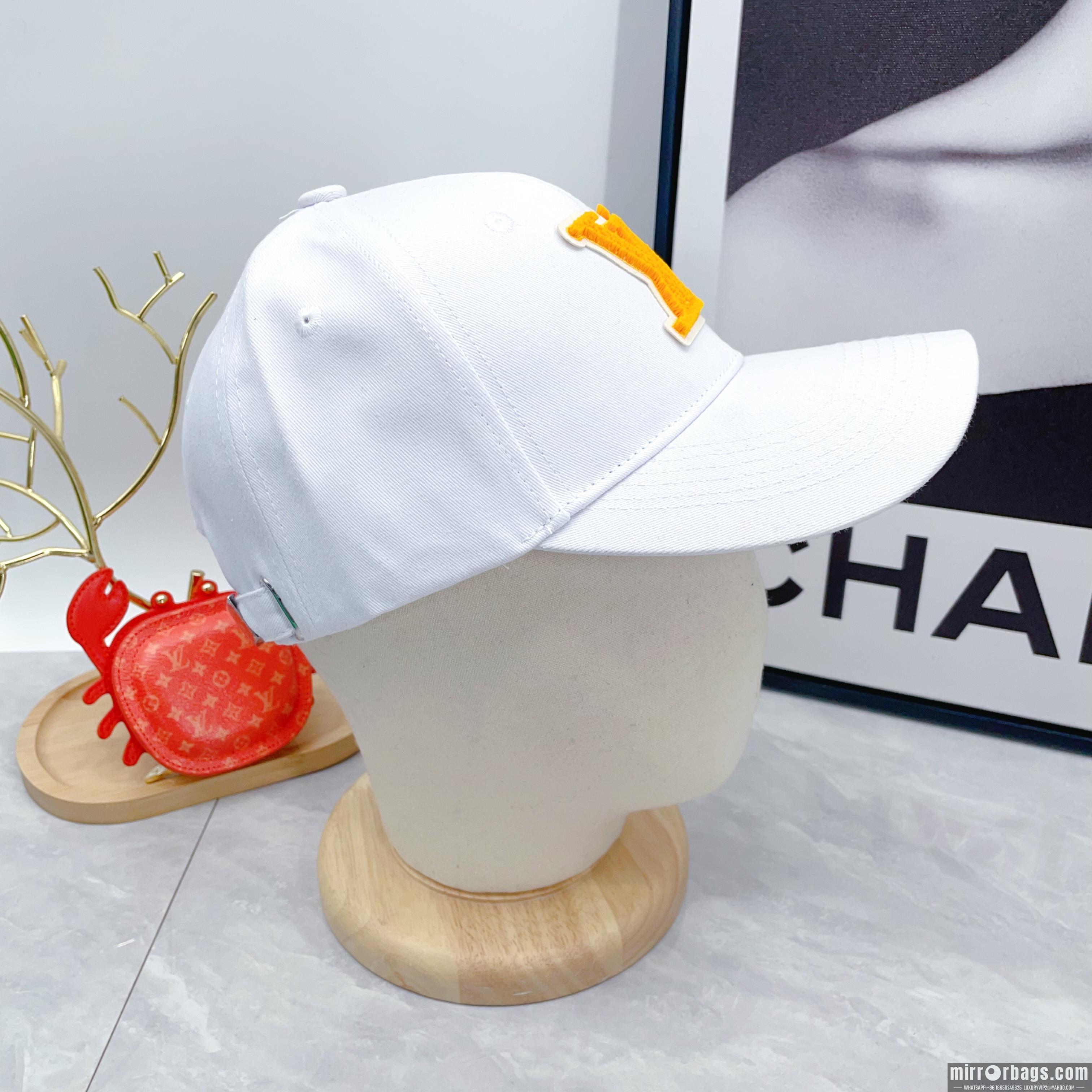 Replica LV Hat dx04