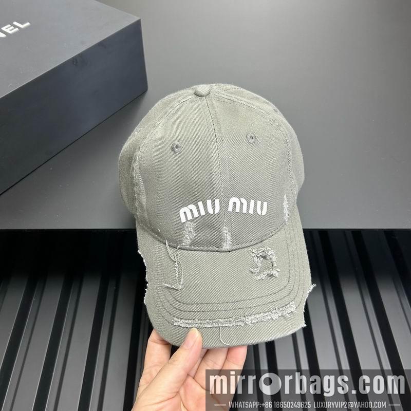 Replica Miumiu cap dx06