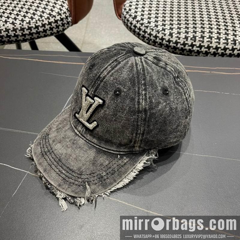 Replica LV cap 071302