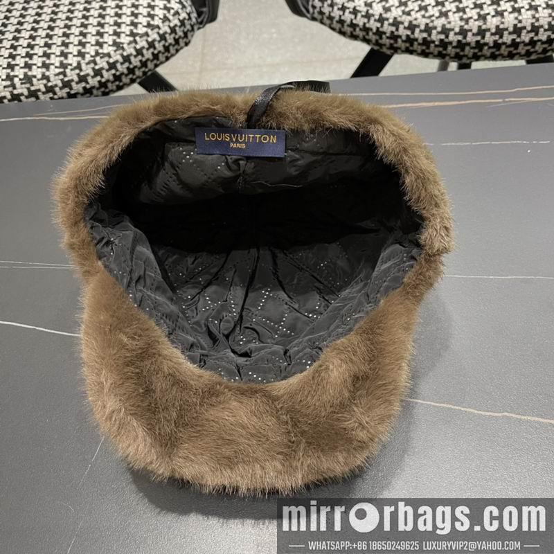 Replica LV cap 081004