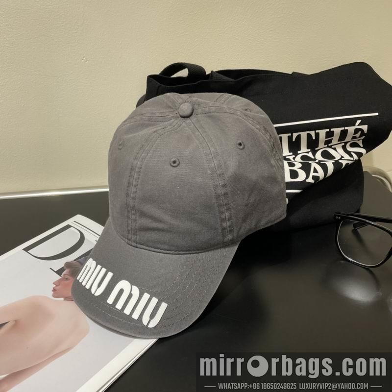 Replica Miumiu cap dx26