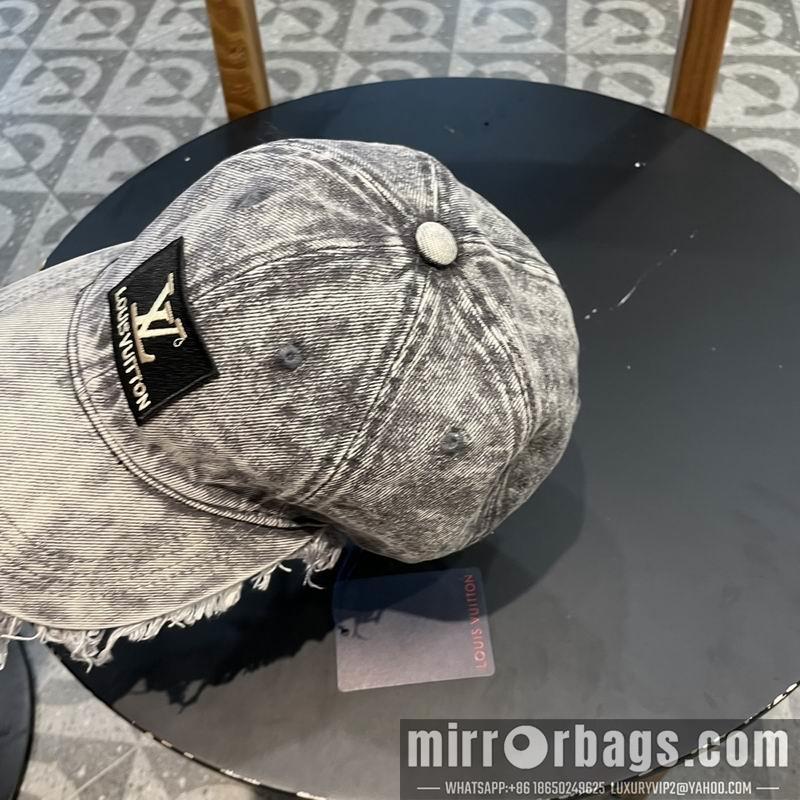 Replica LV cap 042811