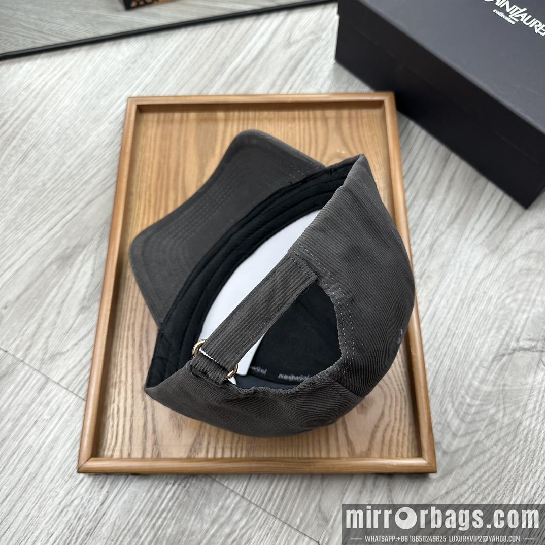 Replica YSL cap 080201