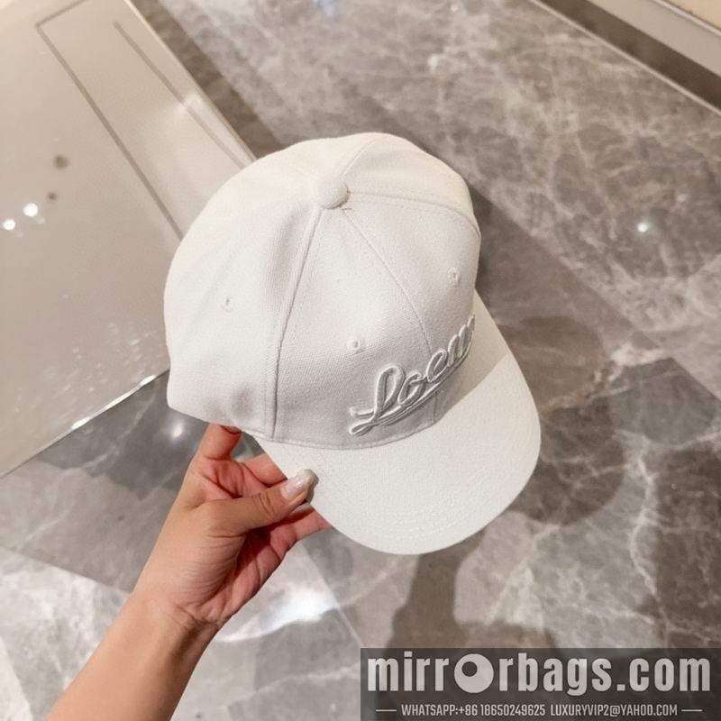 Replica Loewe cap dx44