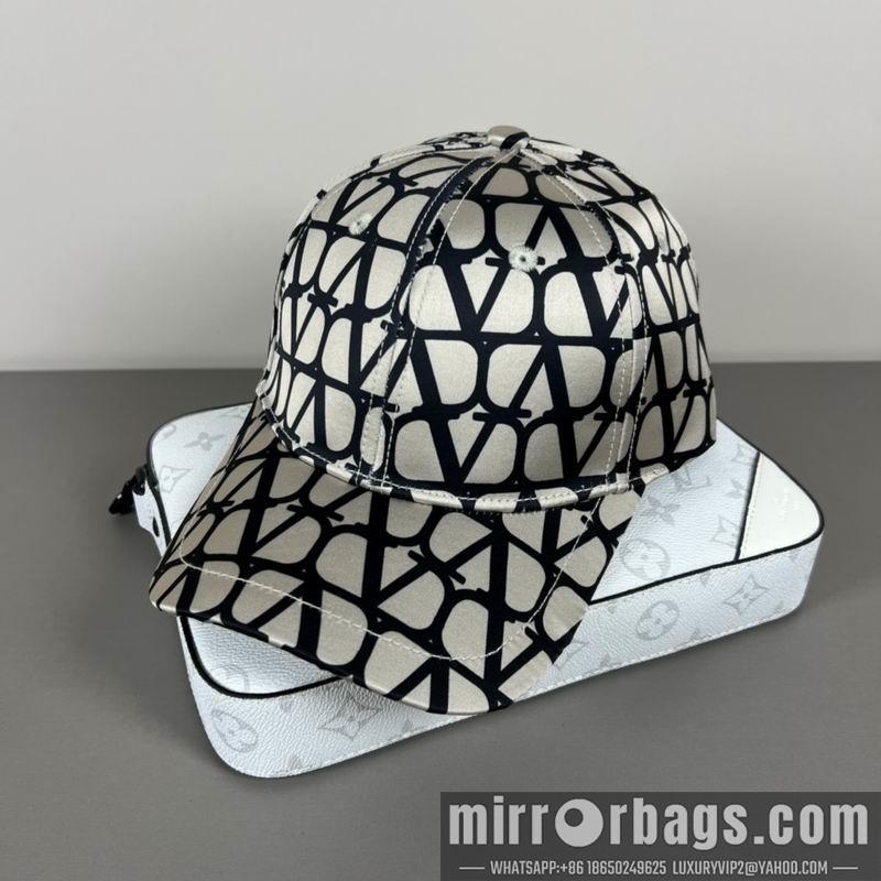 Replica Valentino Hat dx03