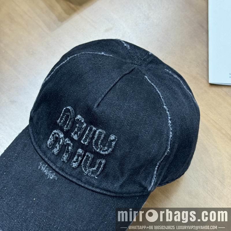 Replica Miumiu cap dx94