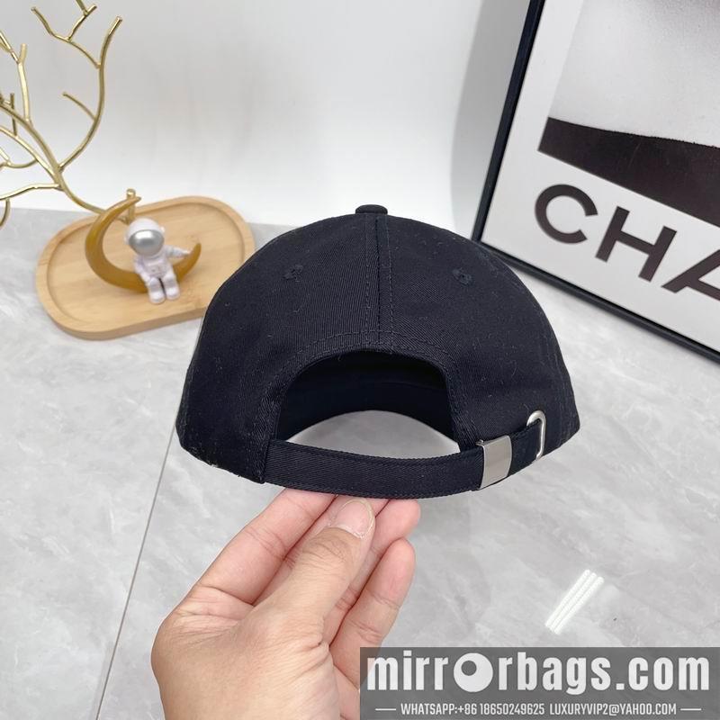 Replica Valentino Hat dx04