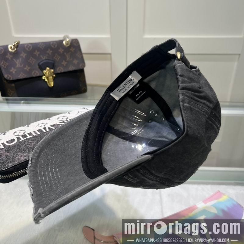 Replica Valentino Hat 042701