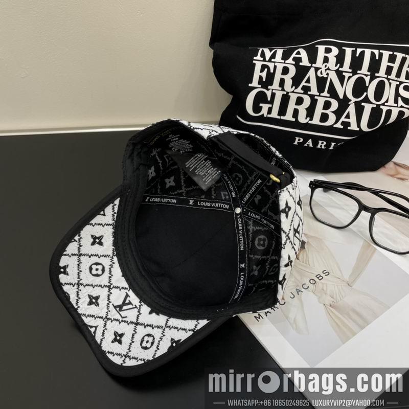 Replica LV Hat 042703