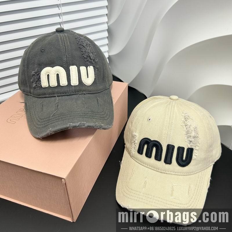 Replica Miumiu cap dx95