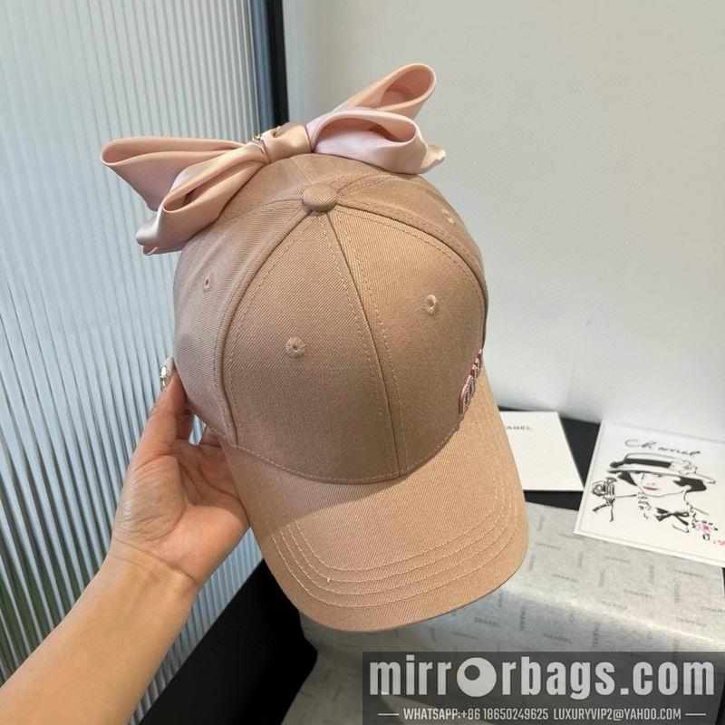 Replica Miumiu cap dx06