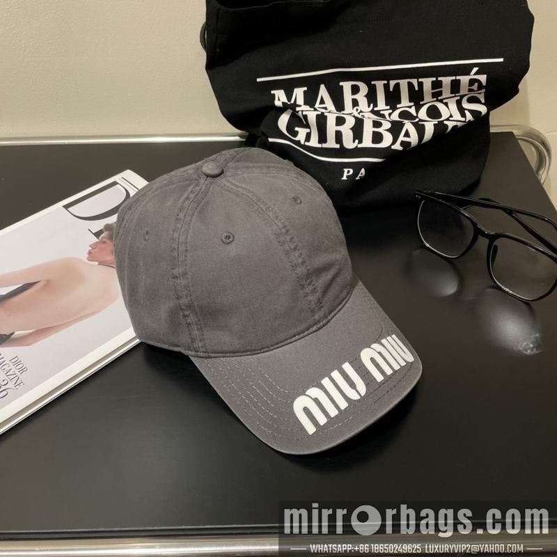 Replica Miumiu cap dx26