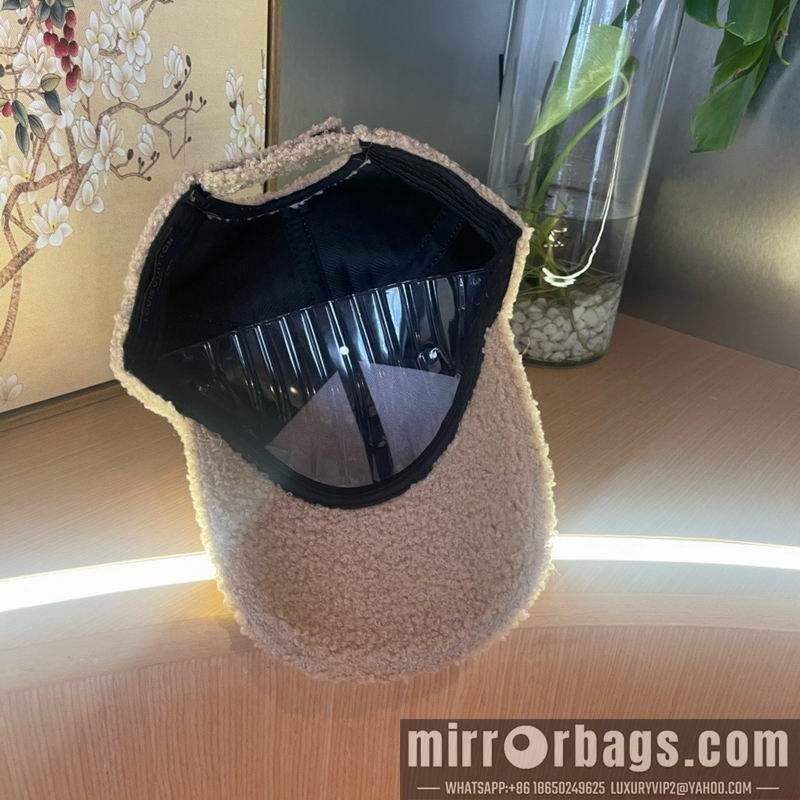 Replica LV cap 010601