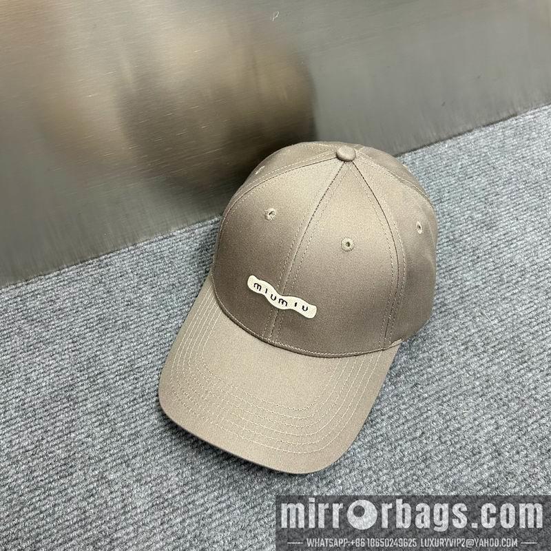 Replica Miumiu cap dx76