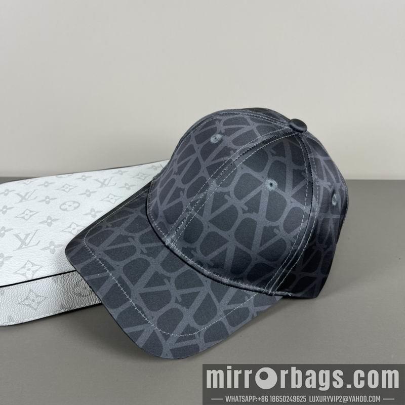 Replica Valentino Hat dx03