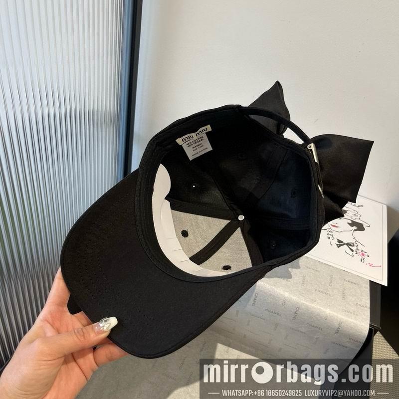 Replica Miumiu cap dx06