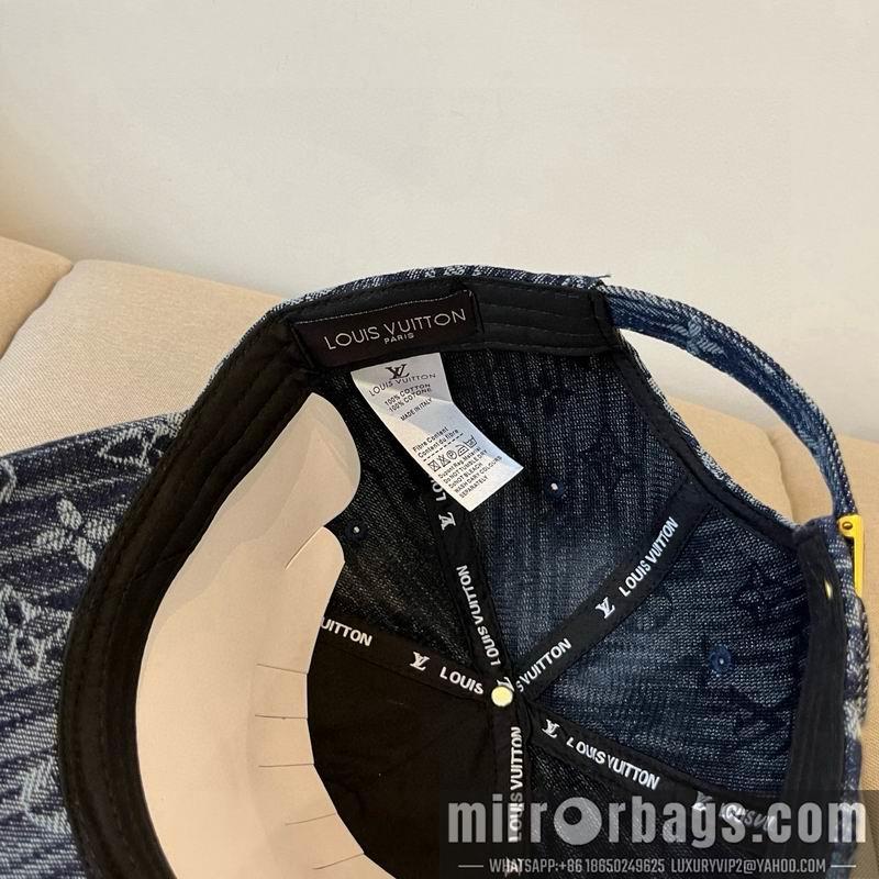 Replica LV cap dx42