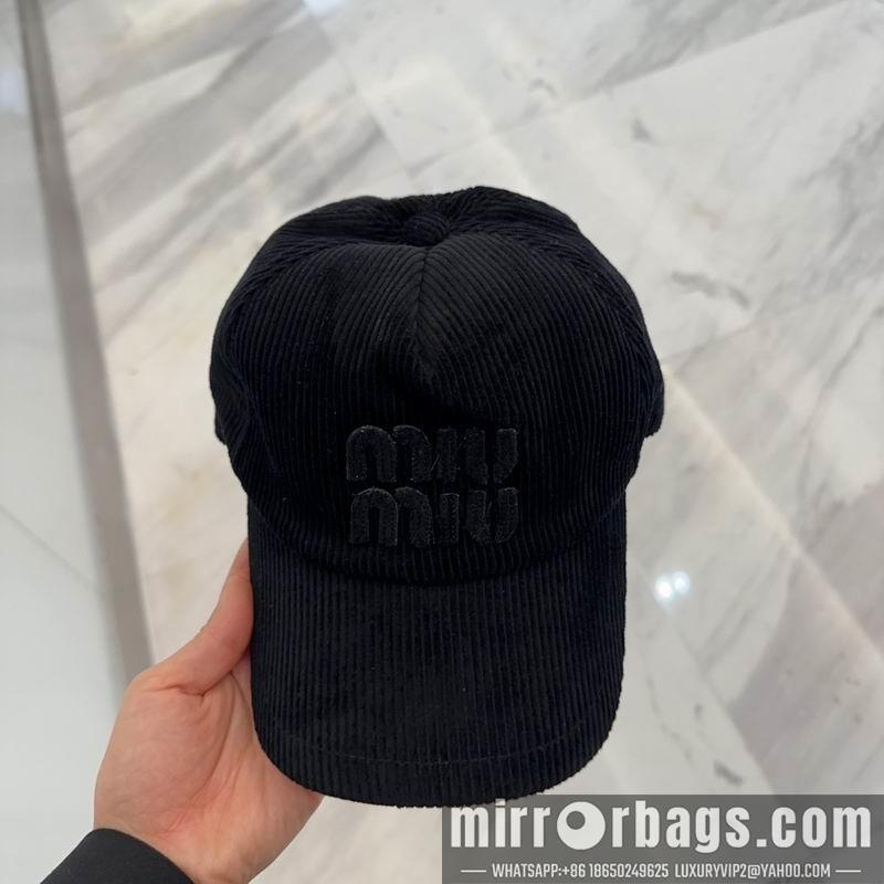 Replica Miumiu Cap dx37