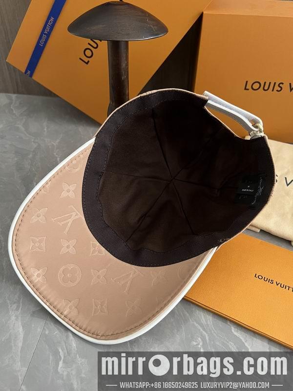Replica LV cap dx03
