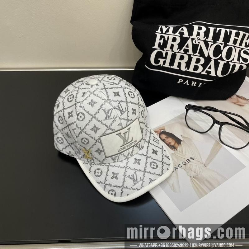 Replica LV Hat 042703