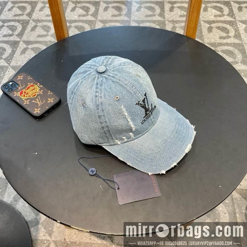 Replica LV  cap 072302