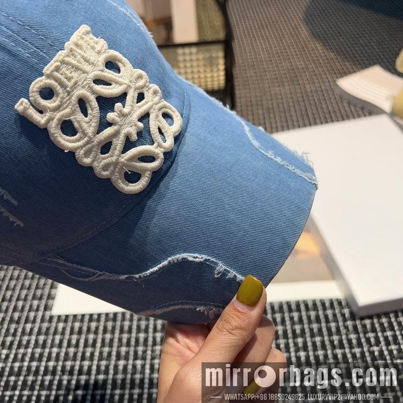 Replica Loewe cap dx08
