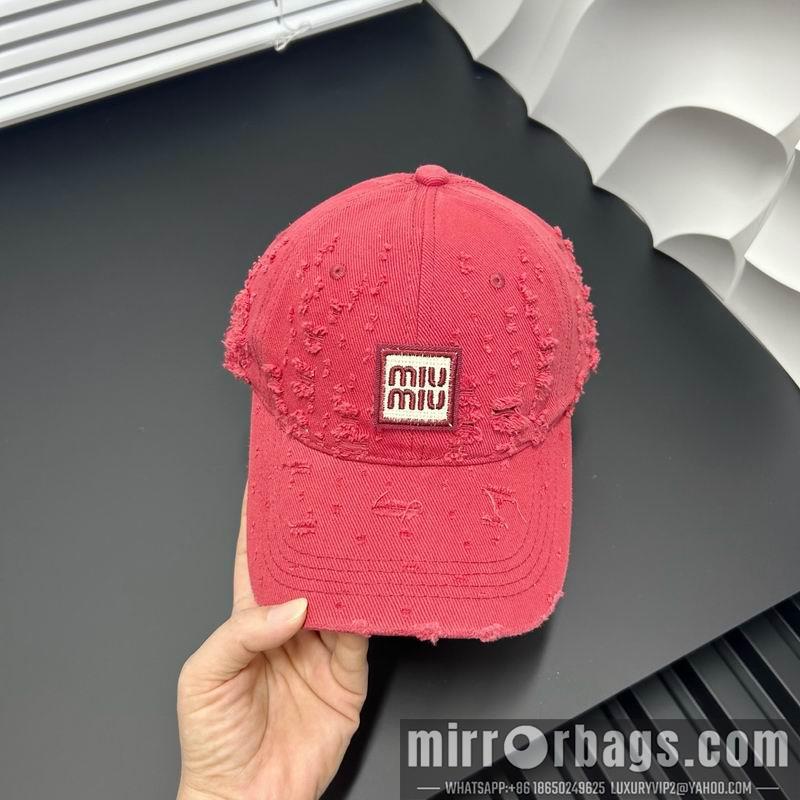 Replica Miumiu cap dx05