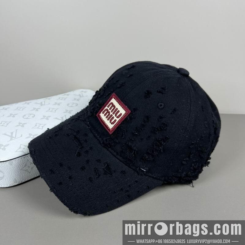 Replica Miumiu cap dx17
