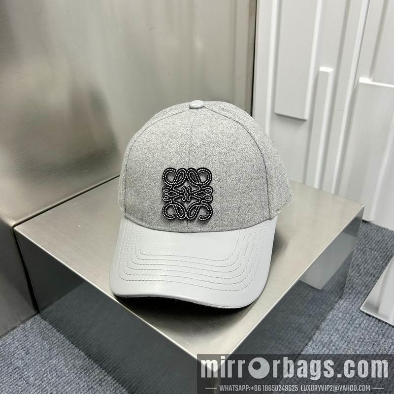 Replica Loewe cap dx35