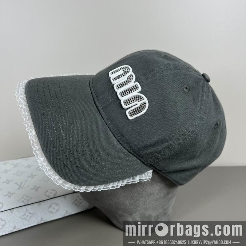Replica Miumiu cap dx14