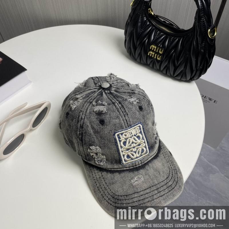 Replica Loewe cap dx50
