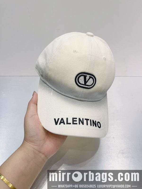 Replica Valentino Hat dx01