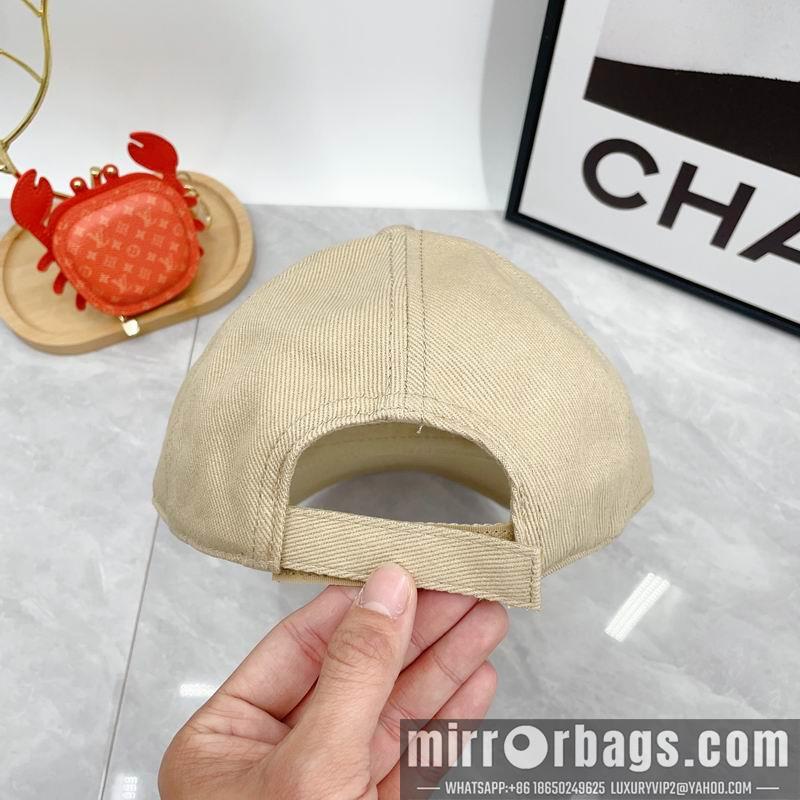 Replica Miumiu cap dx03