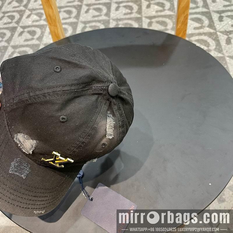 Replica LV cap 050706