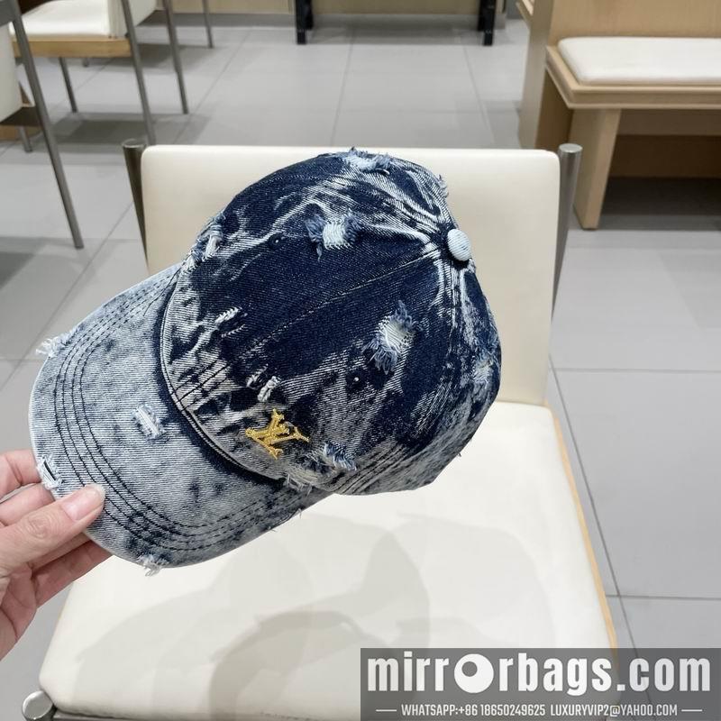 Replica LV Cap 032001