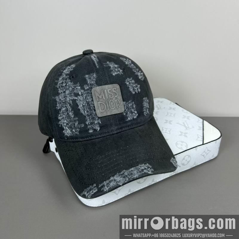 Replica Dior cap dx07