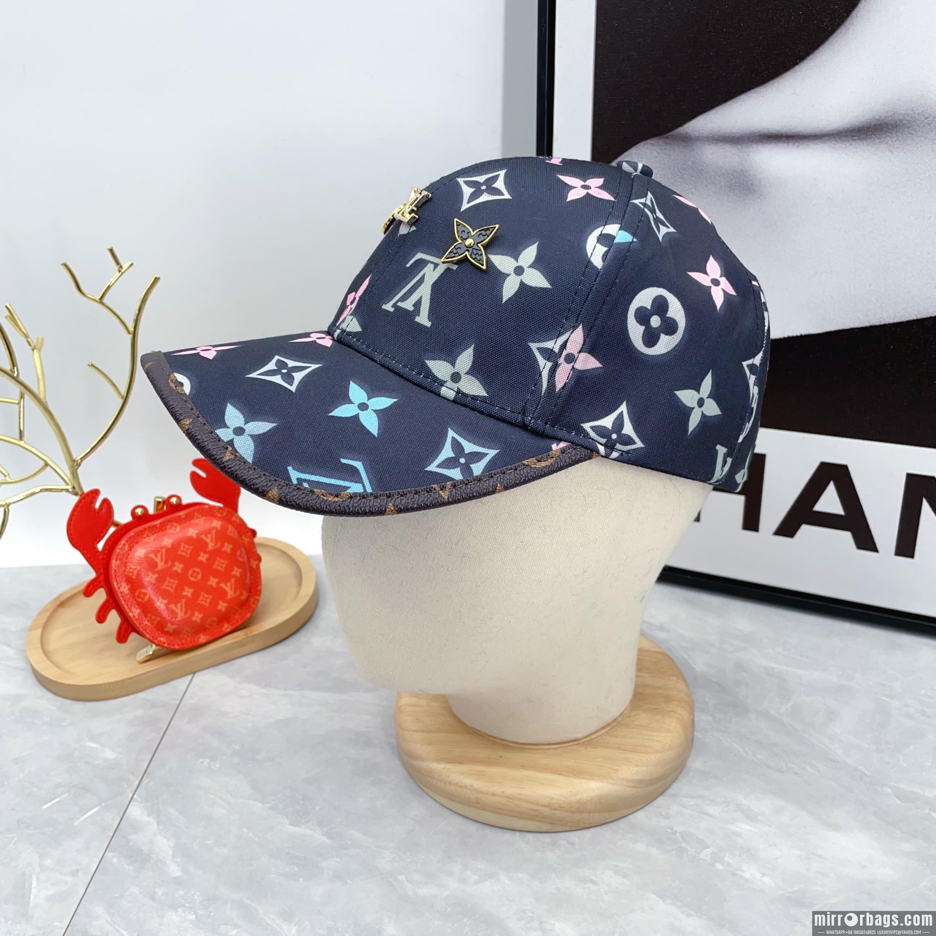 Replica LV cap dx03
