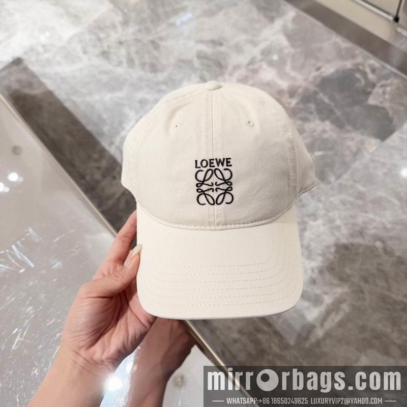 Replica Loewe cap dx56