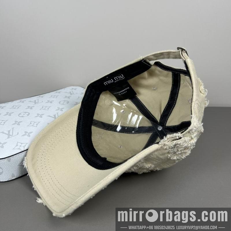 Replica Miumiu cap dx17