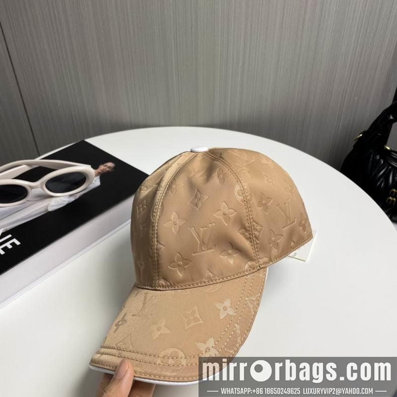 Replica LV cap dx44