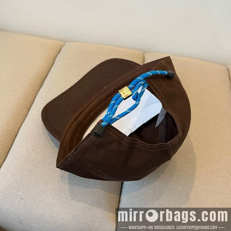 Replica Miumiu Cap dx32