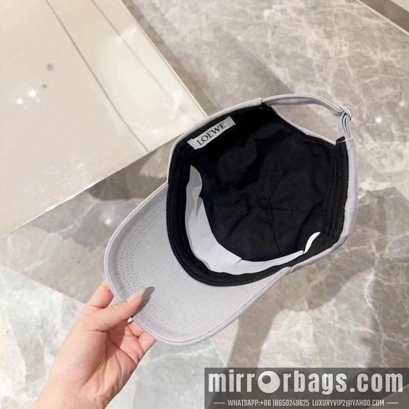 Replica Loewe cap dx44