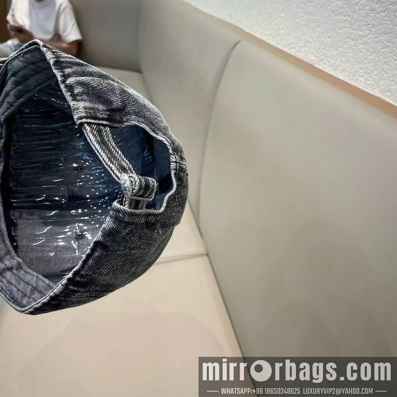 Replica Chanel Cap 032002