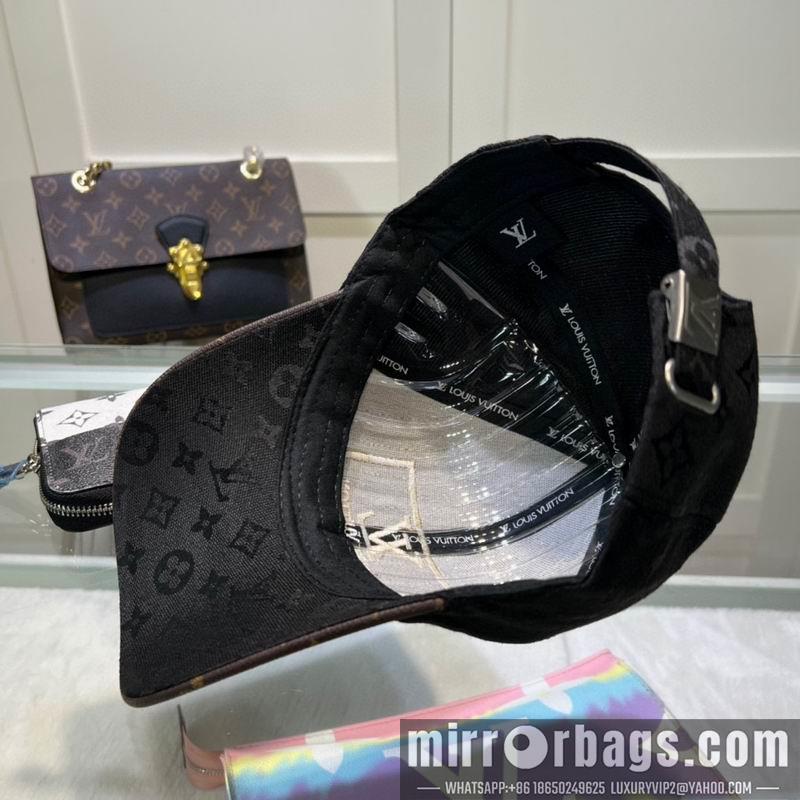 Replica LV cap dx23