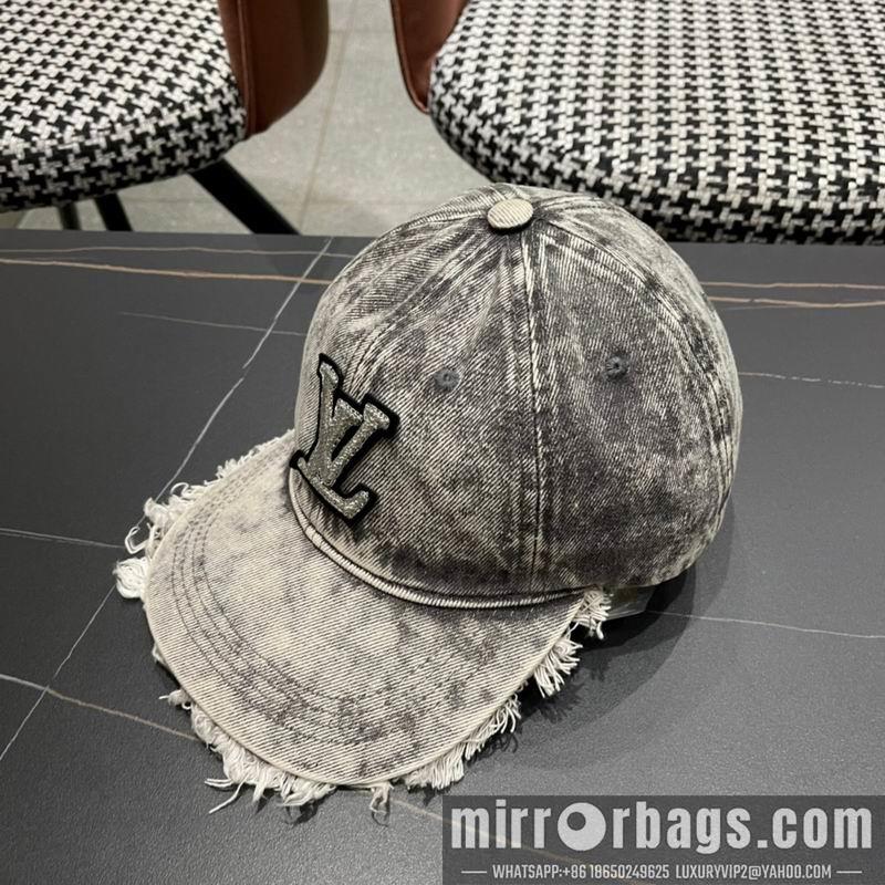 Replica LV cap 071302